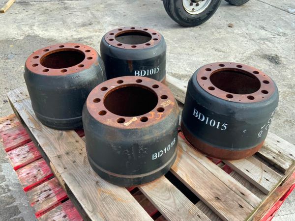 UNUSED ROR BRAKE DRUMS    10 x 225........2009. 377209521