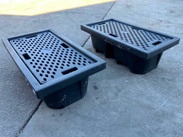 UNUSED SPILL CONTAINMENT TRAYS........2281. 377209635