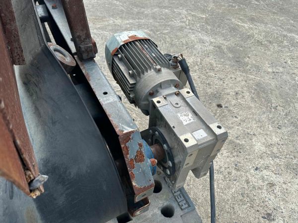 11 X 5 FT ...ELECTRIC ...CONVEYOR.....535 377209920