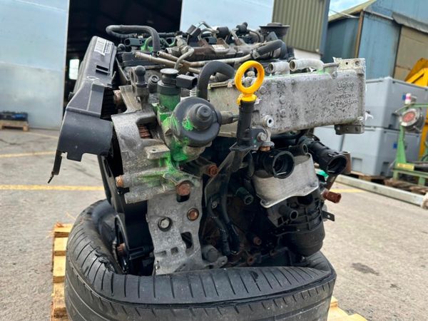 MK 6 ... VW GOLF ... 1.6 TDI... CLH ENGINE 377210081