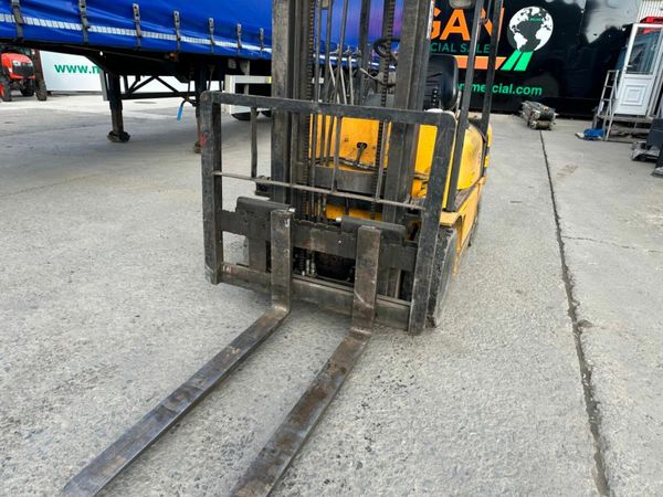 2018 MAZDA 3....SKYACTIV ENGINE PETROL 377210154