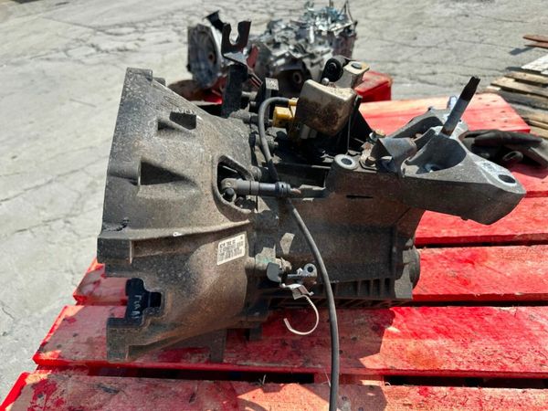FORD TRANSIT GEARBOX 2.2 FWD....P21G82 377210245