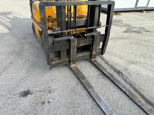 2014 ... NISSAN JUKE ... 1.6 PETROL ENGINE. 377210257