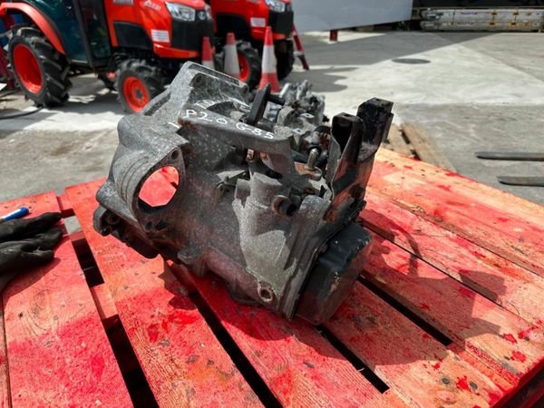 2012 POLO 1.2 TDI GEARBOX....P20G85 377210259