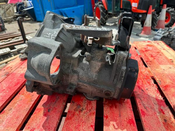 VW POLO 1.4 TDI GEARBOX.....P20G87 377210266