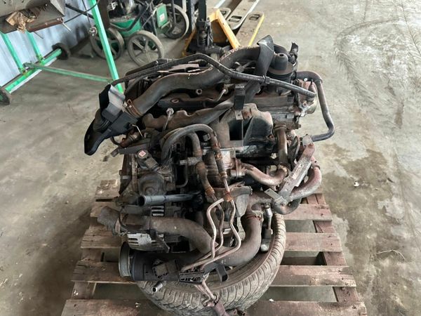 Crafter 2.0 tdi engine parts , spares only 377210210