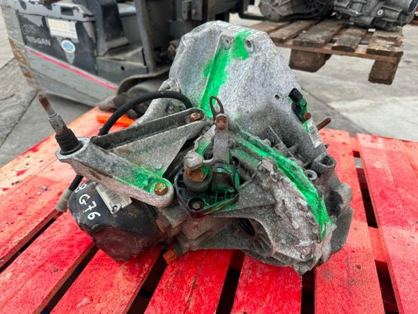 2010 RENAULT CLIO 1.2 PETROL GEARBOX...P18G76 377210390