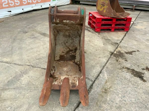 24" MILLER SCOOP BUCKET.....80mm PINS........149. 377210566