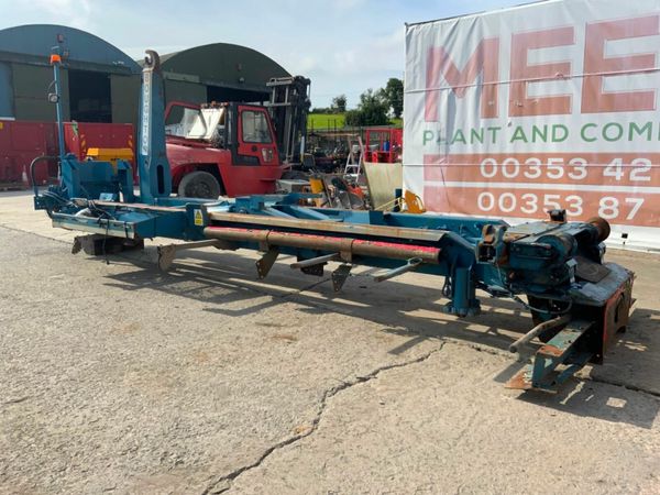 2017 BOUGHTON 8132 BIG HOOK SKIP GEAR.....772.. 377210580