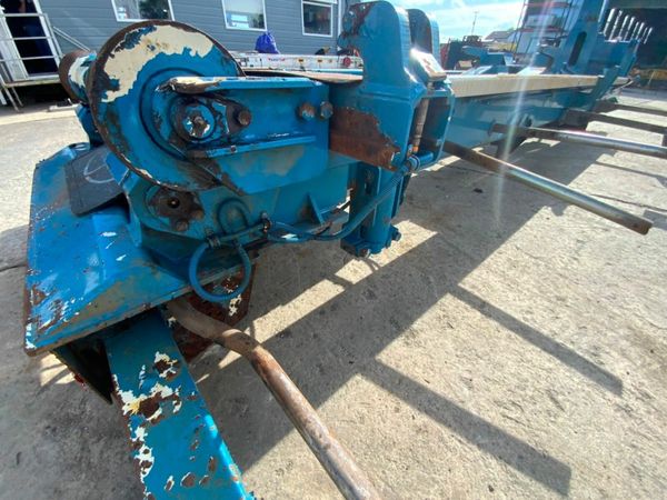 2017 BOUGHTON 8132 BIG HOOK SKIP GEAR.....772.. 377210590