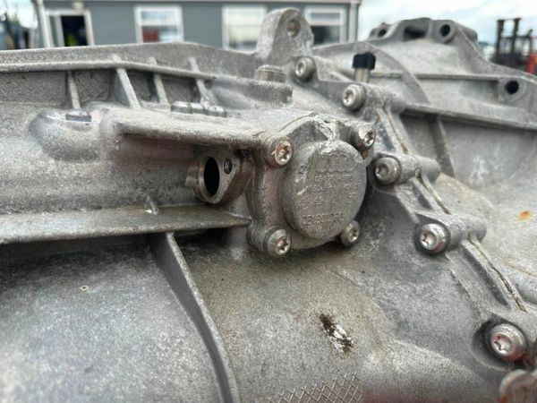 2015 AUDI A4 2.0 TDI QUATTRO GEARBOX....P17G74 377210510