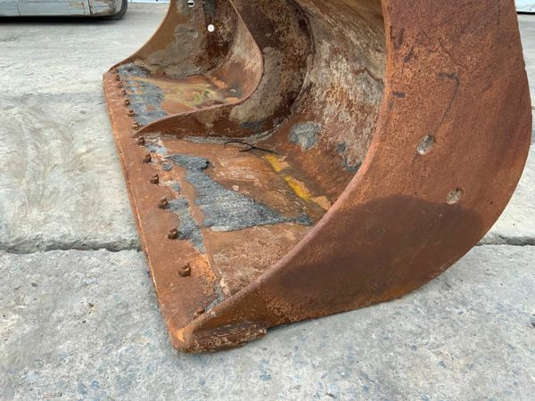 84" HILL GRADING BUCKET.....80mm PINS.....152.. 377210643