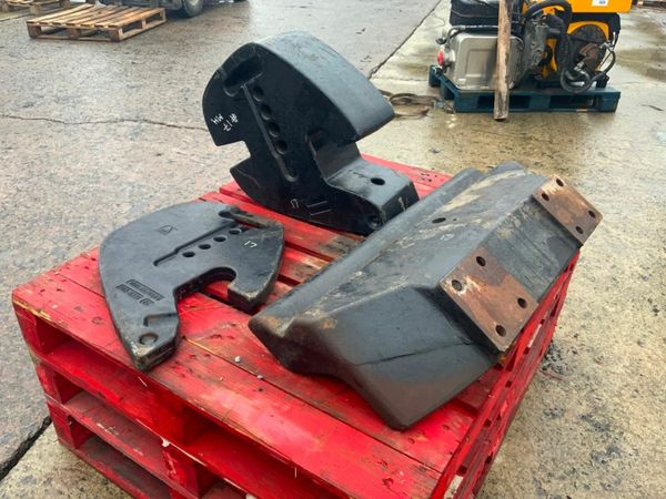CHALLENGER FRONT FRAME AND WEIGHTS. 377210682