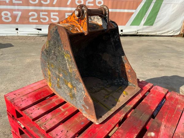24" CATERPILLAR BUCKET...45mm PINS......177. 377210610