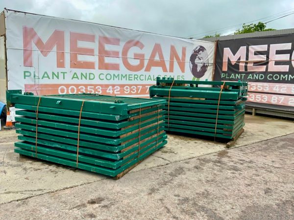 GALVANISED SECURITY FENCING & POSTS.......4256.. 377210757