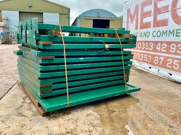 GALVANISED SECURITY FENCING & POSTS.......4256.. 377210764