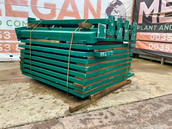 GALVANISED SECURITY FENCING & POSTS.......4256.. 377210768