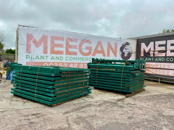 GALVANISED SECURITY FENCING & POSTS.......4256.. 377210780