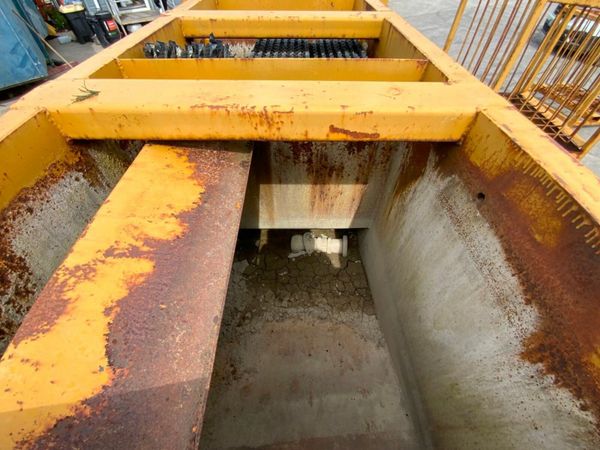 KELLY TANK SETTLEMENT TANK & STILLAGES..940t 377210726