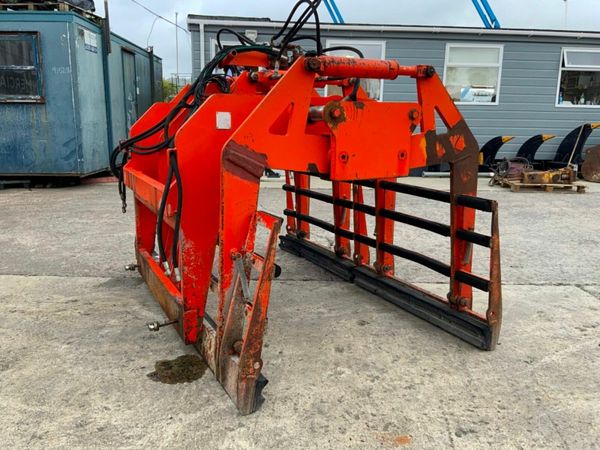 FINLAY HYDRAULIC BLOCK GRAB......4 BALE. 377210732