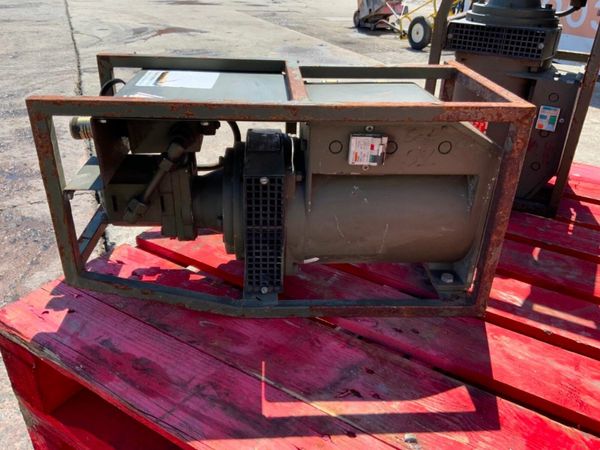 STANLEY 110v HYDRAULIC GENERATOR........840. 377210804