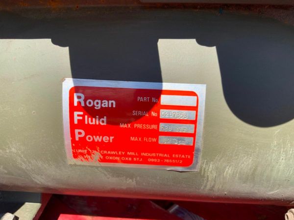 STANLEY 110v HYDRAULIC GENERATOR........840. 377210806