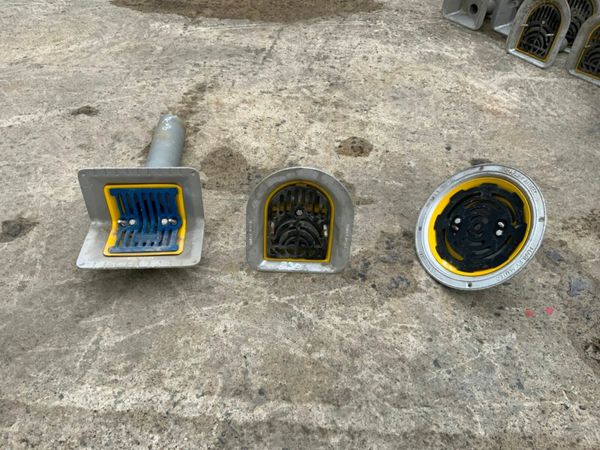'MARLEY' FLAT ROOF GULLY / PARAPET OUTLETS. 377210986