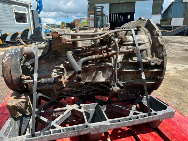 2013 MITSUBISHI AUTO GEARBOX.....3.0 D 377211045