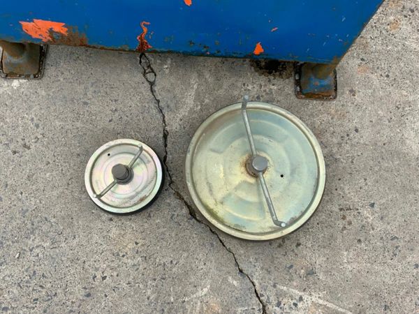 ASSORTED DRAIN TEST PLUGS.........4 / 24. 377211009