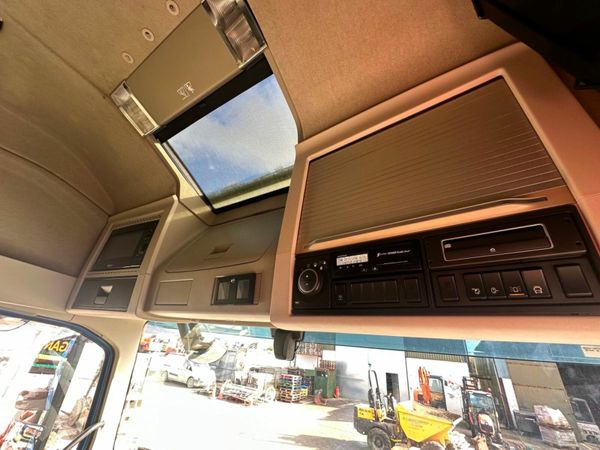 Volvo FH 750...FH16 ...TAG AXLE. 377211144