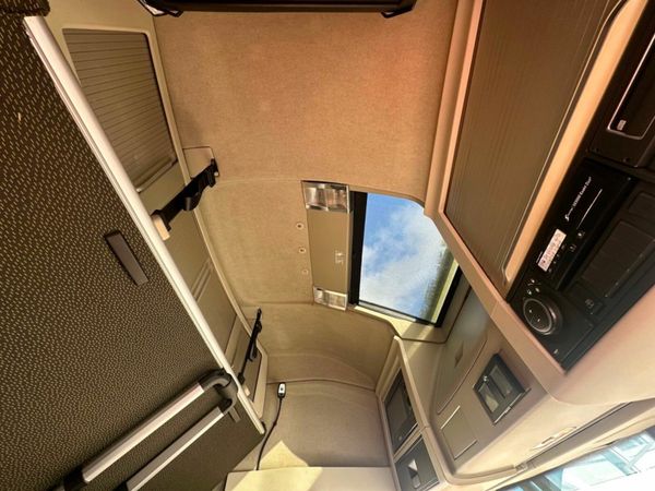 Volvo FH 750...FH16 ...TAG AXLE. 377211145