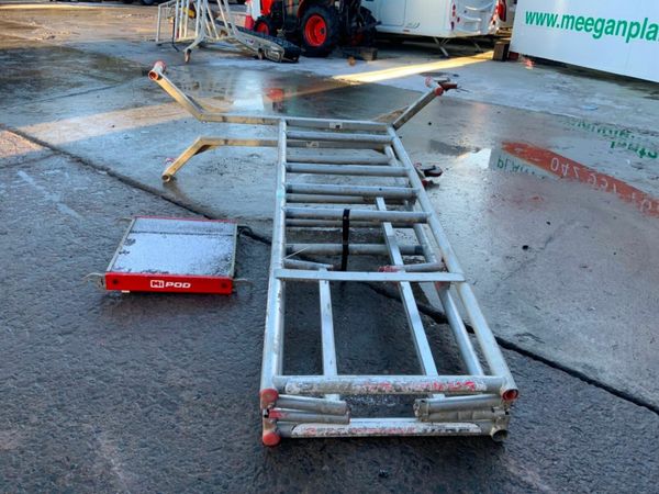 POP UP ALUMINIUM SCAFFOLDING PODIUM......707. 377211166