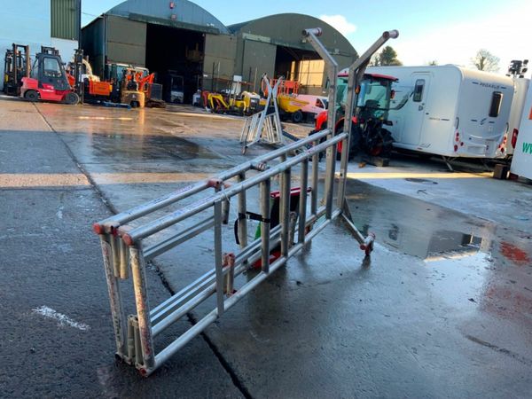 POP UP ALUMINIUM SCAFFOLDING PODIUM......707. 377211168