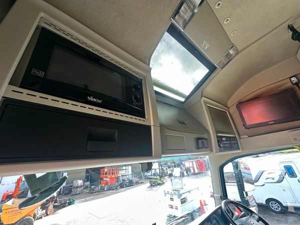 Volvo FH 750...FH16 ...TAG AXLE. 377211134