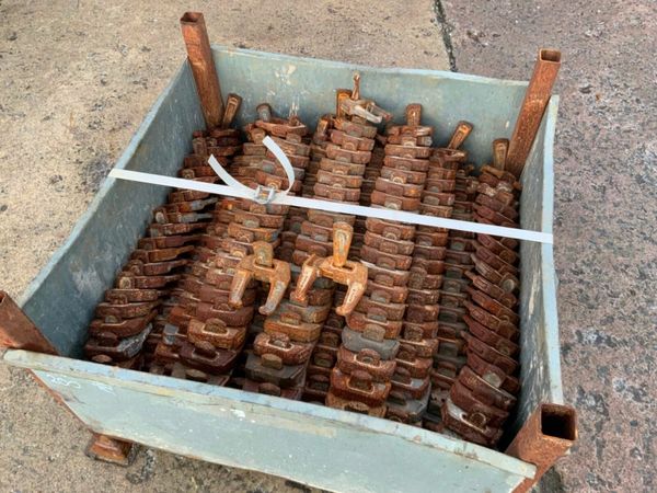 MEVA FORMWORK / SHUTTERING CLAMPS.....622/1. 377211248