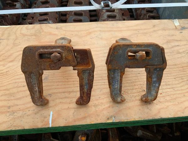 MEVA FORMWORK / SHUTTERING CLAMPS.....622/1. 377211253