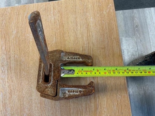 MEVA FORMWORK / SHUTTERING CLAMPS.....622/1. 377211256