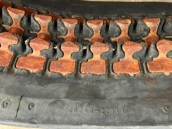 300 x 53 x 84 KUBOTA RUBBER TRACK.....rg268-22311. 377211577