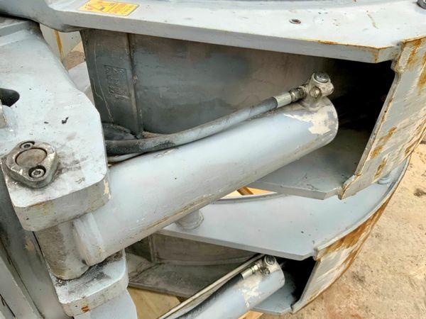 CASCADE 110f  HYDRAULIC ROLL CLAMP.......615p. 377211508