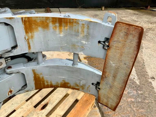 CASCADE 110f  HYDRAULIC ROLL CLAMP.......615p. 377211513