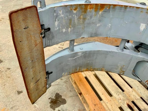 CASCADE 110f  HYDRAULIC ROLL CLAMP.......615p. 377211514