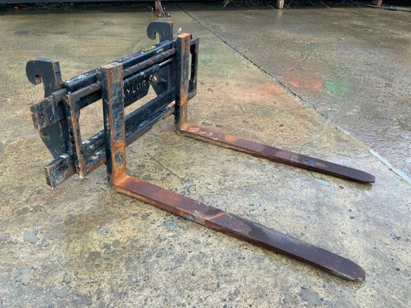 'TAYLOR'  LOADER FORK ATTACHMENT....733. 377211527