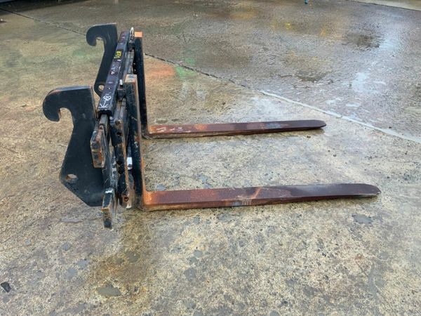 'TAYLOR'  LOADER FORK ATTACHMENT....733. 377211528