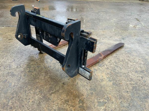 'TAYLOR'  LOADER FORK ATTACHMENT....733. 377211529