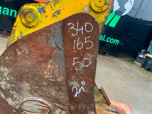 24" STRICKLAND BUCKET.........50mm PINS........003 377211640