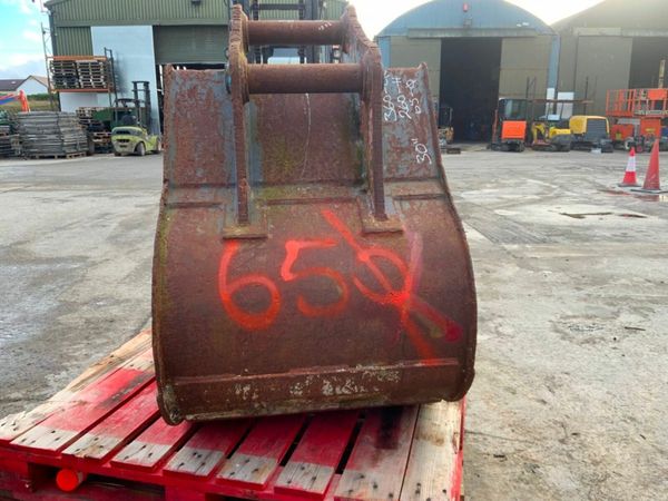 30" HILL DIGGING BUCKET...65mm PINS.....#26. 377211661