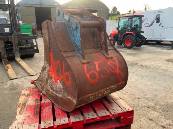 30" HILL DIGGING BUCKET...65mm PINS.....#26. 377211663