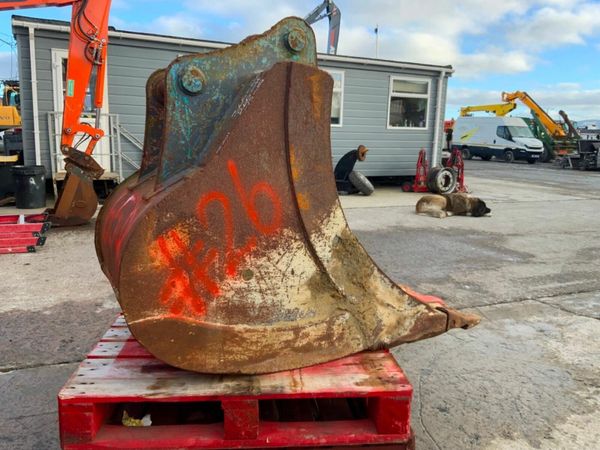 30" HILL DIGGING BUCKET...65mm PINS.....#26. 377211670