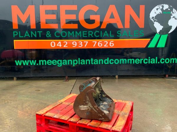 24" MINI DIGGER BUCKET........35mm PIN.......#220. 377211694