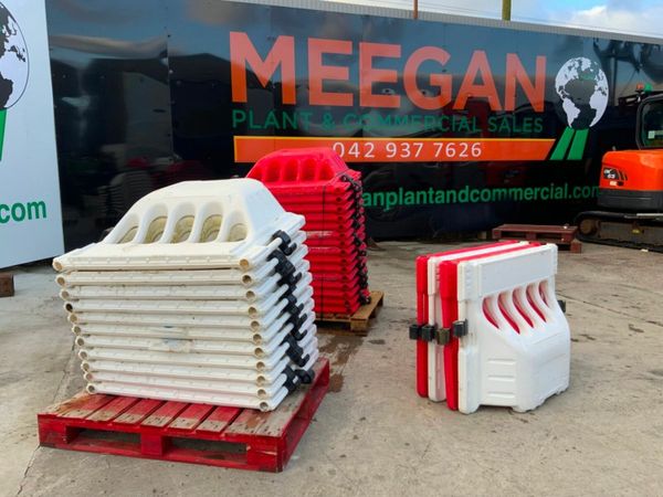 STACKING PEDESTRIAN SAFETY BARRIERS.....71. 377211600